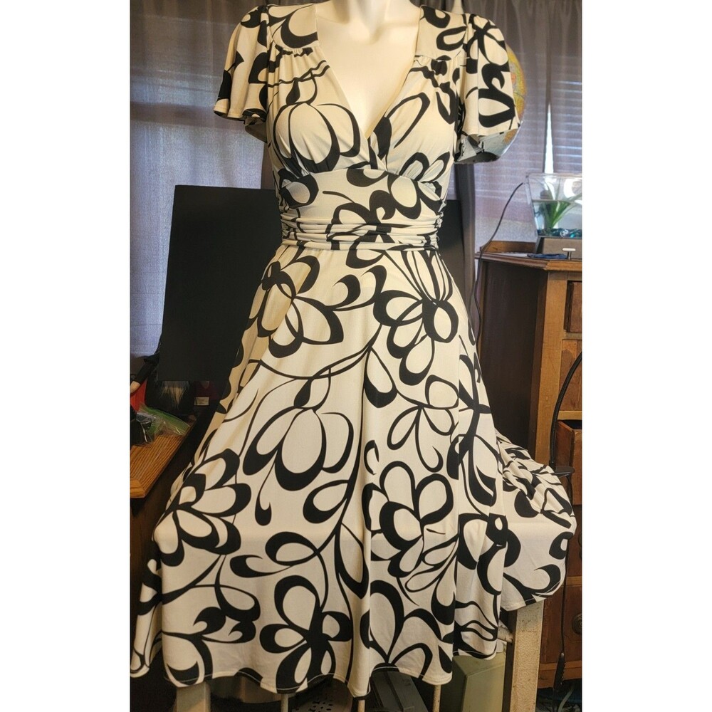 Maggy L Geometric Dress Black And White